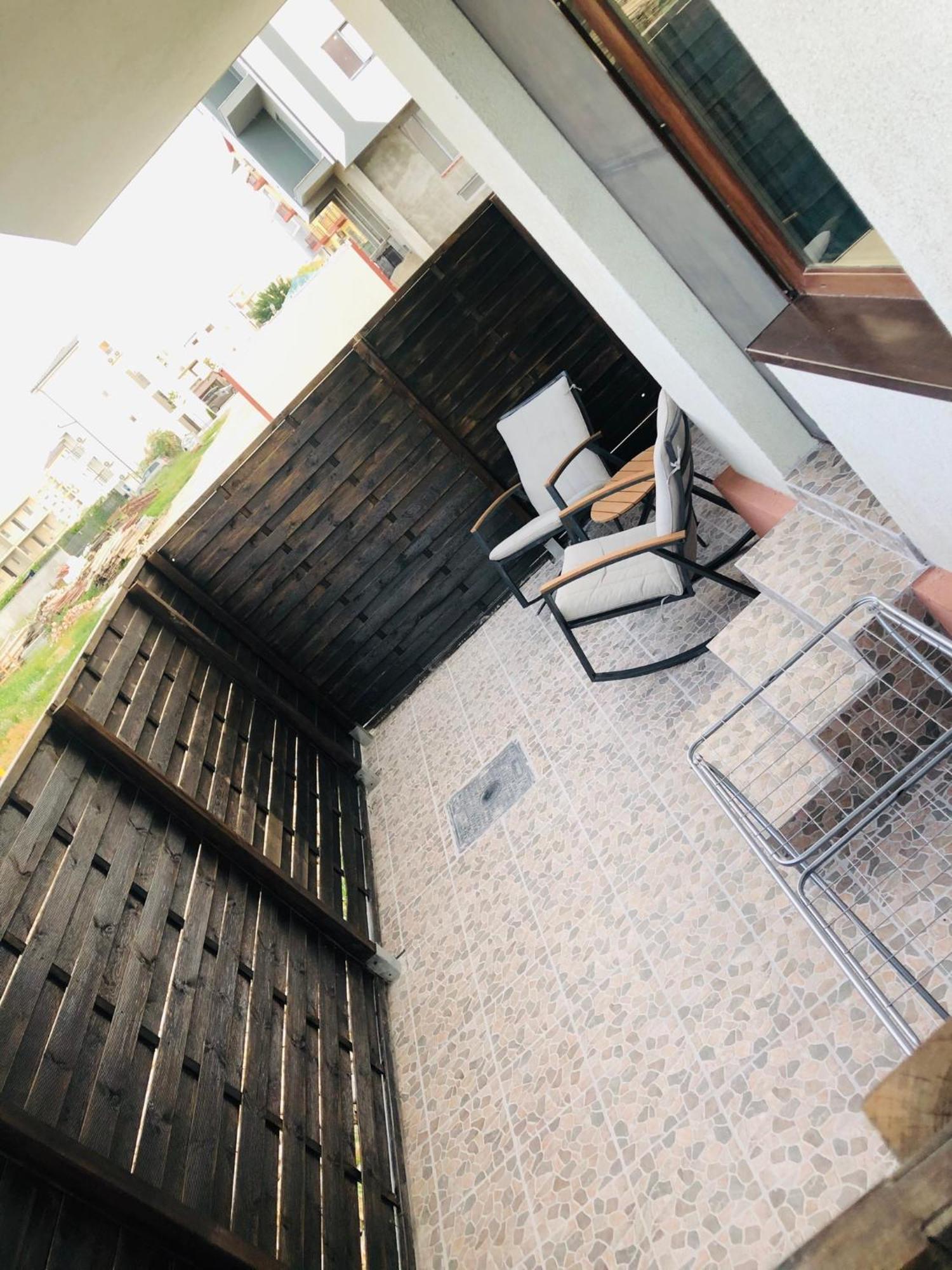 Beachside Studio Mamaia Nord Apartment Navodari Bagian luar foto